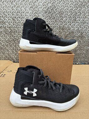 Under Armour Stephen Curry SC 3Zero Boys Youth Basketball Sneakers 4.5y GS